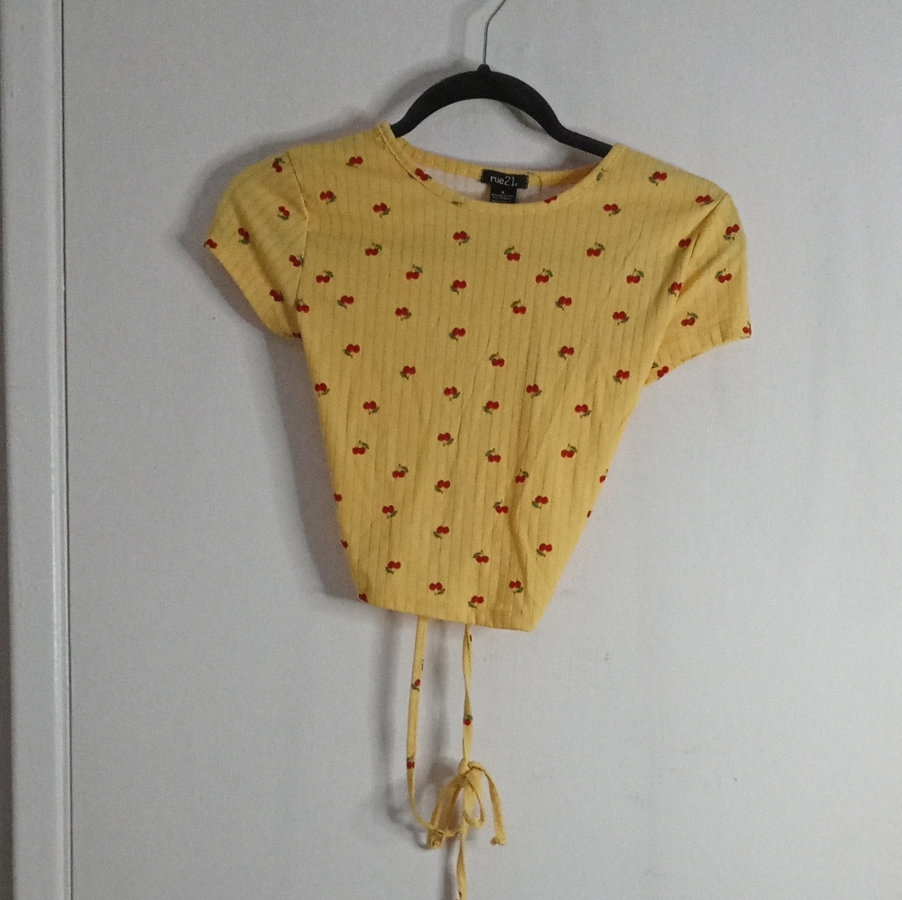 Rue21 crop top